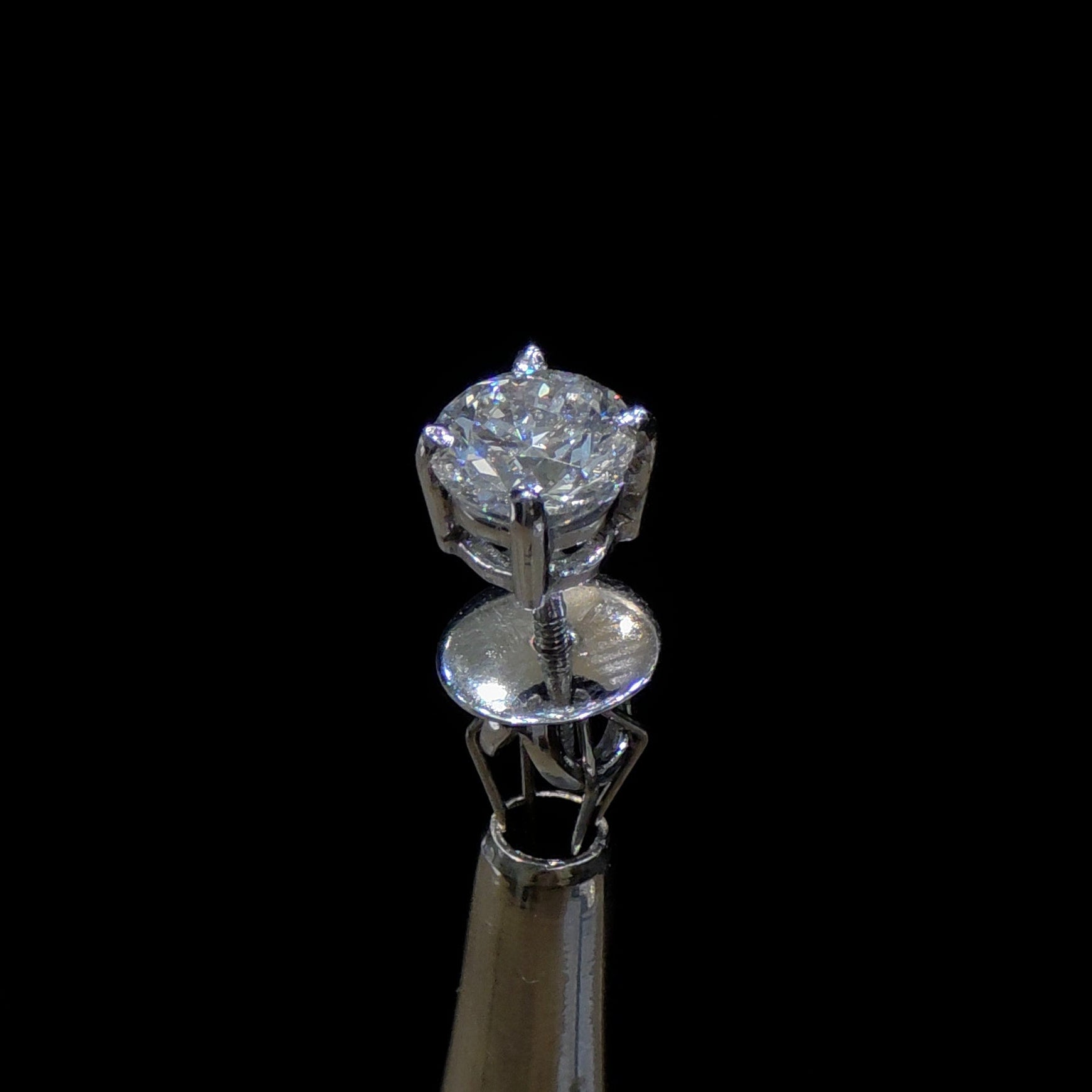 Designer Solitaire Diamond Stud - 1 Piece